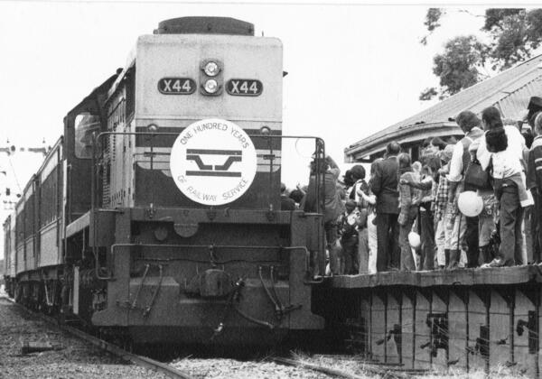 1-100yr-service-train-passengers Rgb-72lpi