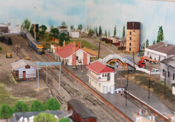 1railway-model-6803 Rgb-72lpi