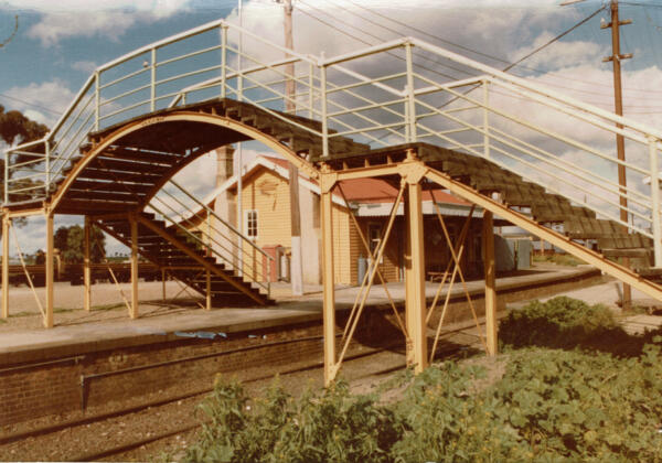 2railway-bridge C1984 Rgb-72lpi