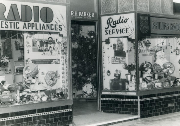 9parker's-electrical-shop-1959 Rgb-72lpi