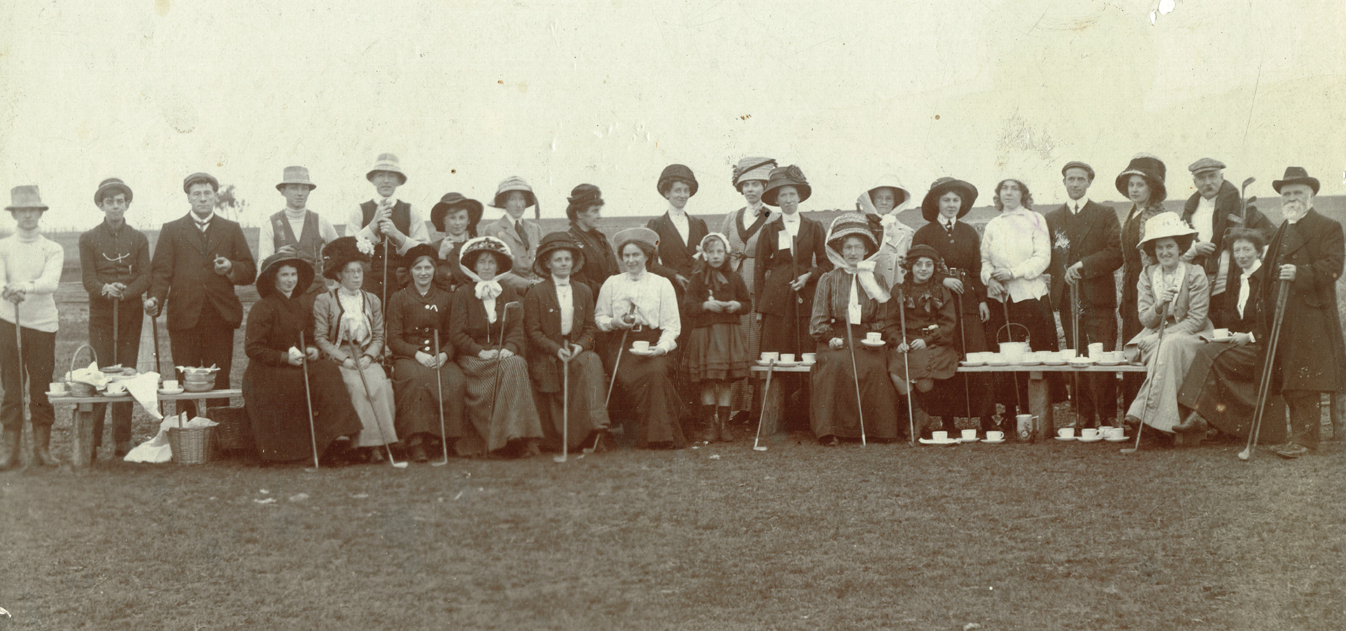 Sect8-footer Murtoa-golf-club-members-c1911 Rgb-72lpi